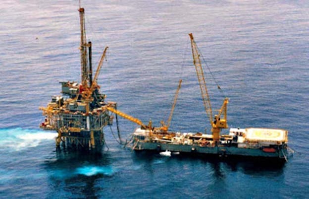 Types of Oil Drilling Rigs 6 Types of Oil Drilling Rigs 5